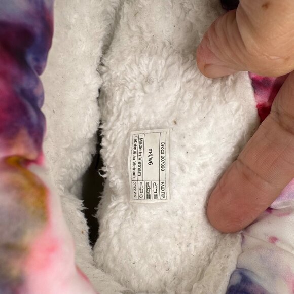 CROCS Classic Bone Lined Winter Warm Neo Puff Tie-Dye Slippers Women’s 6 - Picture 8 of 10
